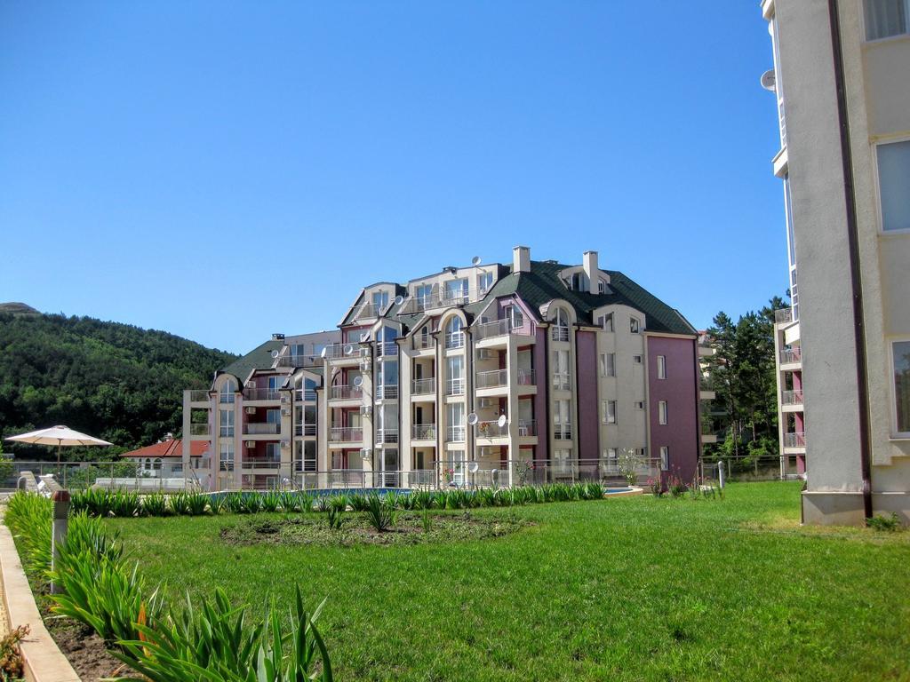 Каварна Хилс Апартаменти - Kavarna Hills Apartments ภายนอก รูปภาพ
